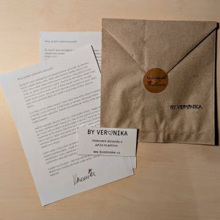 🌿 Co najdete v balíčku? 🌿 Když si objednáte voskovaný ubrousek nebo voskovaný pytel, přijde vám zabalený balíček, ve...